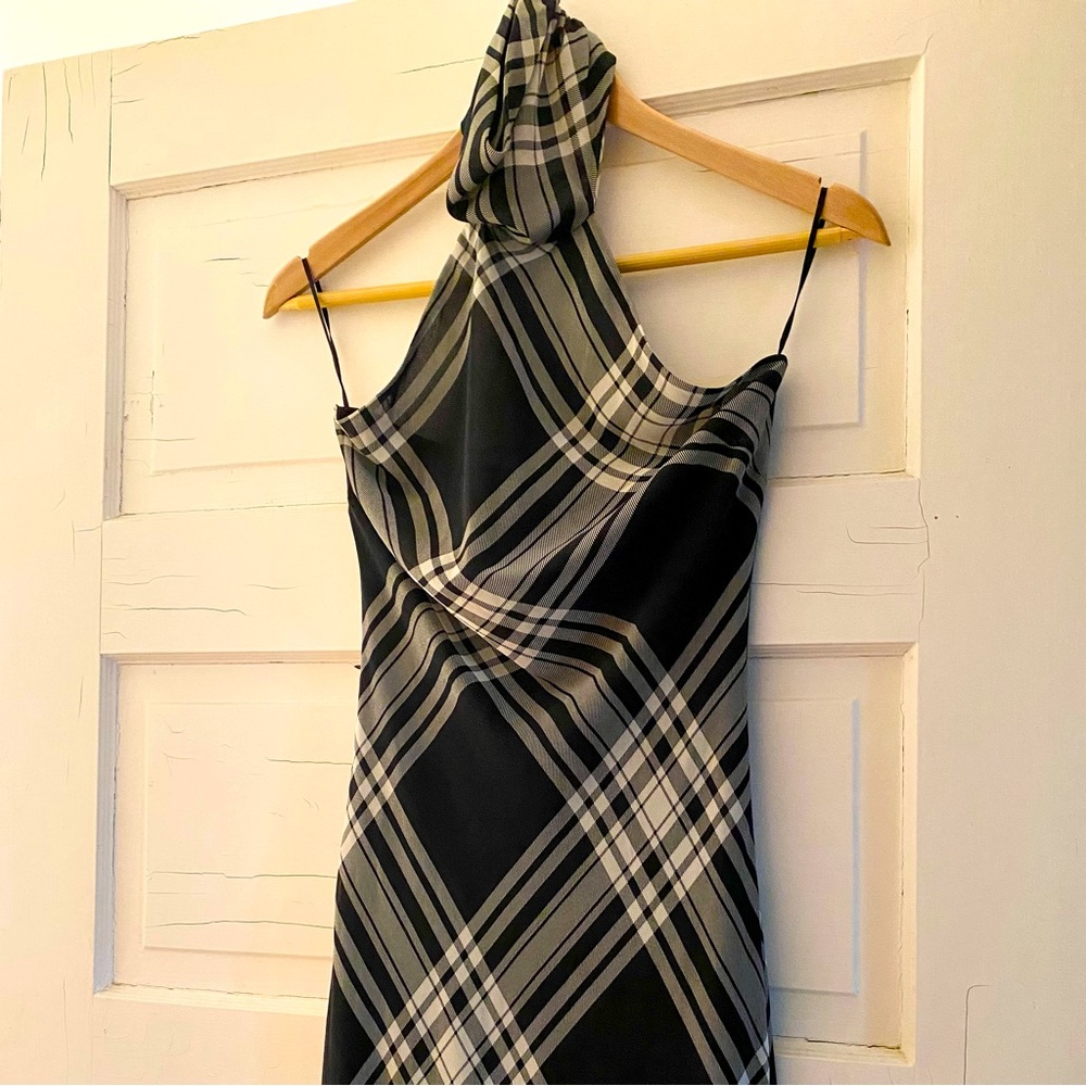 Beautiful black & white dress. Made in spain. See pictures for details. - Picture 3 of 14